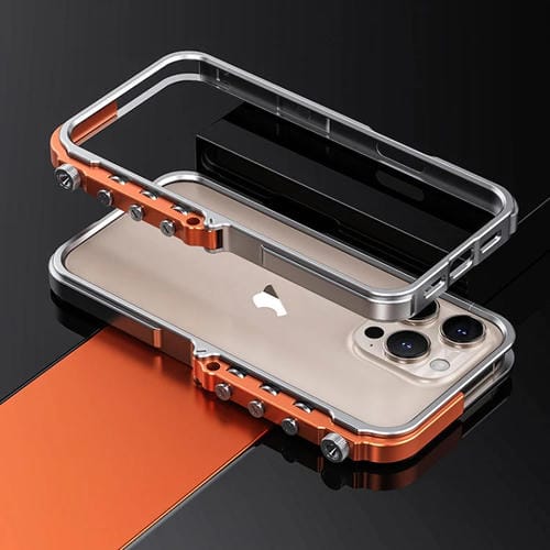 Funda para iPhone 15 Pro Max con Marco de Metal de Aleación de Aluminio y Armadura Mecánica (Plateada)