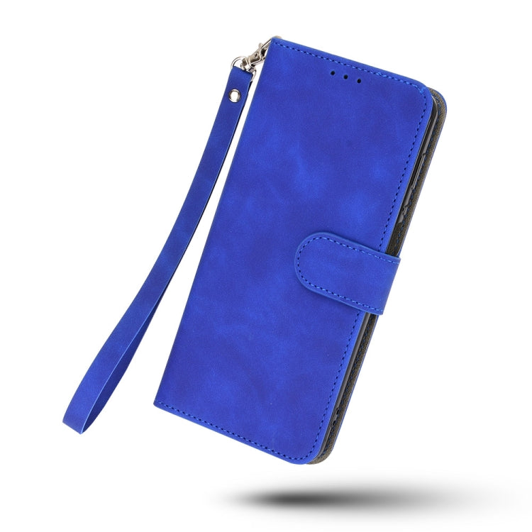Para Nokia 5.4 Estuche de cuero PU con textura de piel de becerro abatible horizontal con hebilla magnética de color sólido con soporte, ranuras para tarjetas y billetera (azul)