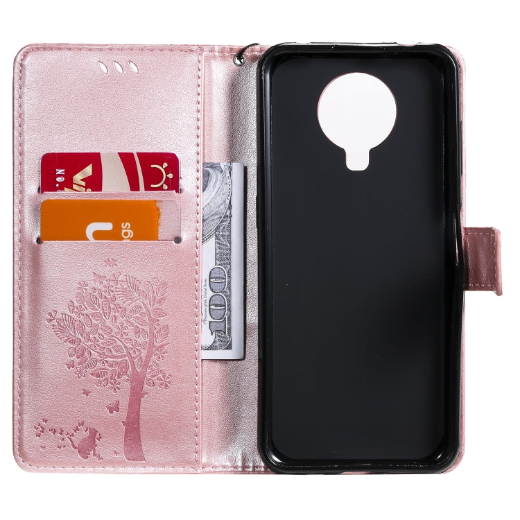 Para Nokia 6.3 Patrón de árbol y gato Impresión prensada Funda de cuero Horizontal Flip PU con soporte y tragamonedas de tarjetas y billetera y cordón (oro rosa)
