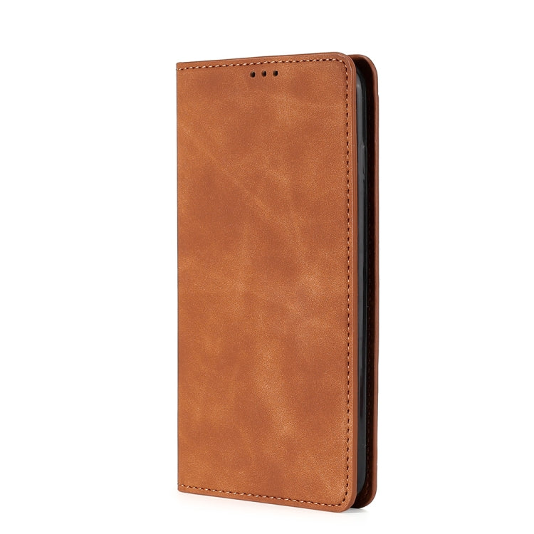 Funda para OnePlus Ace Racing Skin Feel Flip Horizontal Magnética de Cuero (Marrón Claro)