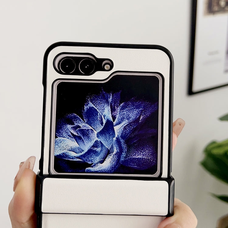 Para Samsung Galaxy Z Flip5 Pure Color Bisagra Funda para teléfono a prueba de golpes (Blanco)