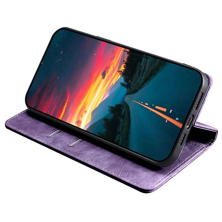 Funda de Cuero Magnética con Cepillo Antirrobo RFID para TCL 50 XL (Morado)