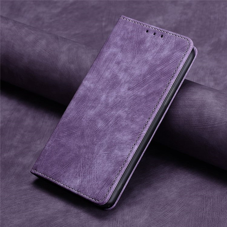 Funda de Cuero Magnética con Cepillo Antirrobo RFID para TCL 50 XL (Morado)