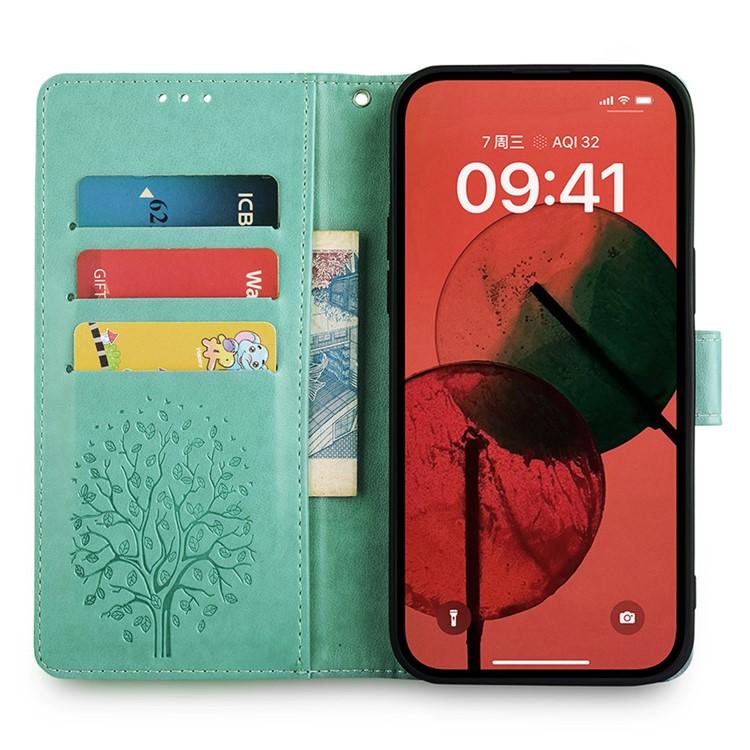 Funda de piel con relieve de árbol y ciervo para Samsung Galaxy S25+ 5G (verde)