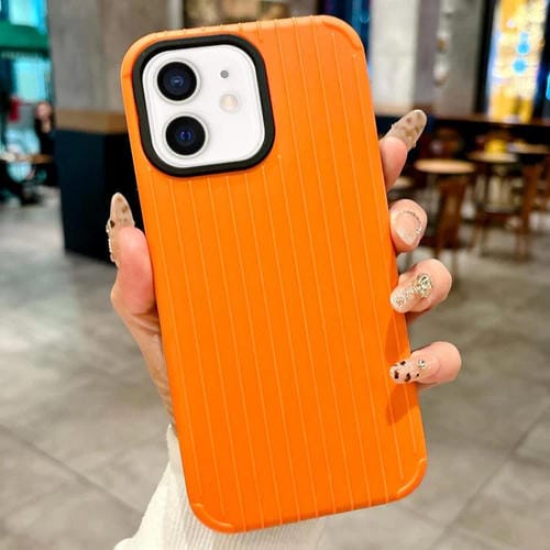 Funda MagSafe de cobertura total para iPhone 12 con diseño inspirado en equipaje (amarilla)