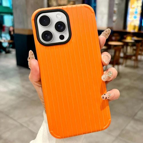 Funda MagSafe de cobertura total para iPhone 13 Pro Max con diseño inspirado en equipaje (amarilla)