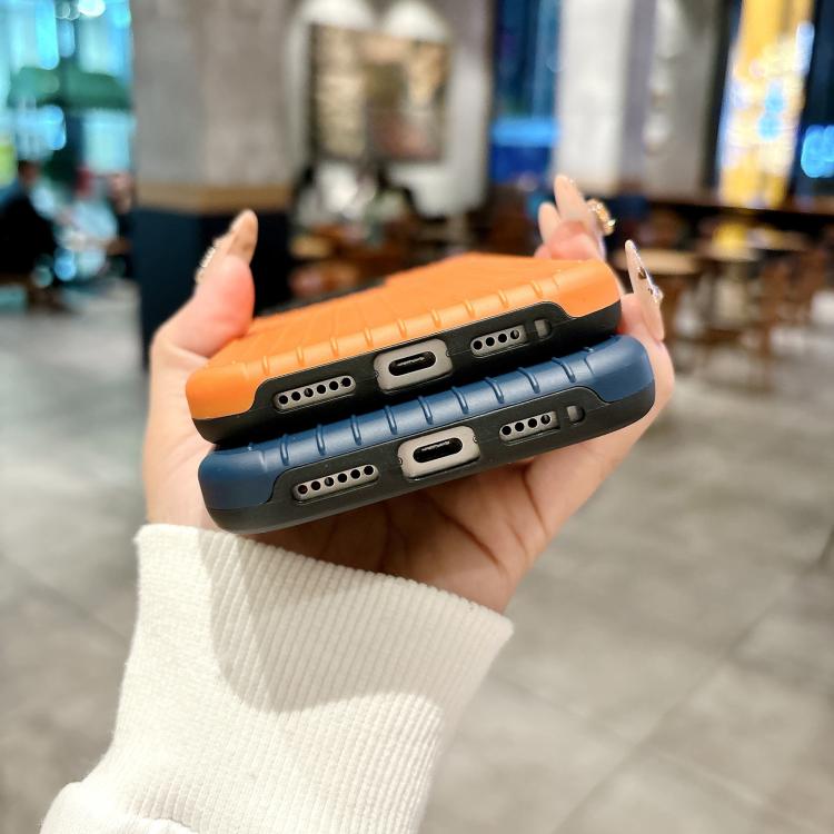 Funda MagSafe de cobertura total para iPhone 12 con diseño inspirado en equipaje (amarilla)