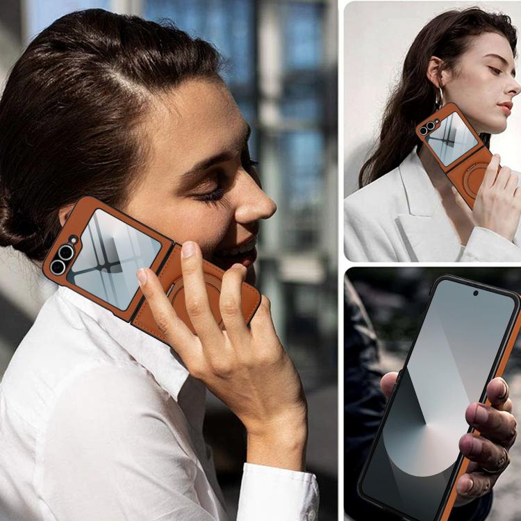 Funda de cuero con soporte giratorio plegable y película MagSafe integrada para Samsung Galaxy Z Flip6 (marrón)