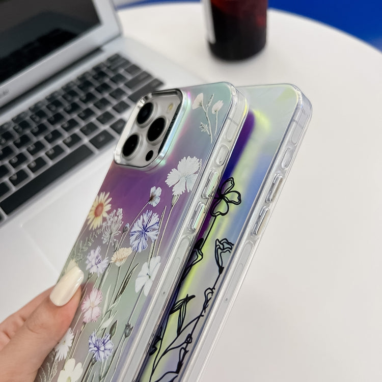 Caja de Teléfono TPU para iPhone 15 con Textura de Flor Láser de Galvanoplastia (Flor de Melocotón Ah4) - MOVILSTORE