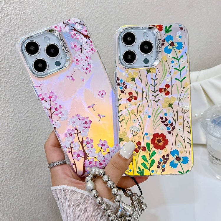 Funda para Teléfono iPhone 15 Flor Láser Galvanizada con Correa para Muñeca (Flor Ah6) - MOVILSTORE
