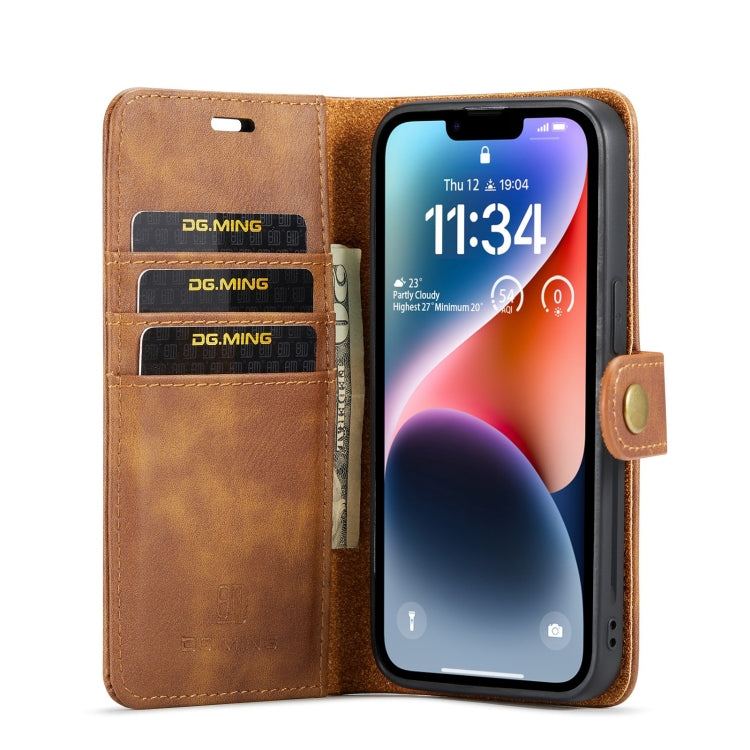Para iPhone 15 Dg.Ming Funda para Teléfono de Cuero Magnético Desmontable con Textura Crazy Horse (Marrón) - MOVILSTORE