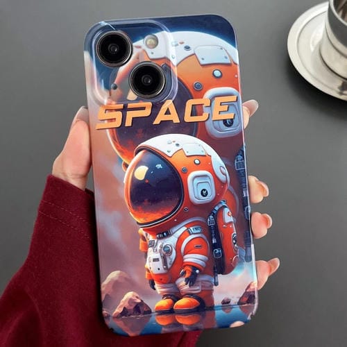 Para iPhone 15 Funda para Teléfono con Orificio Preciso para PC con Patrón Pintado (Astronauta Naranja) - MOVILSTORE