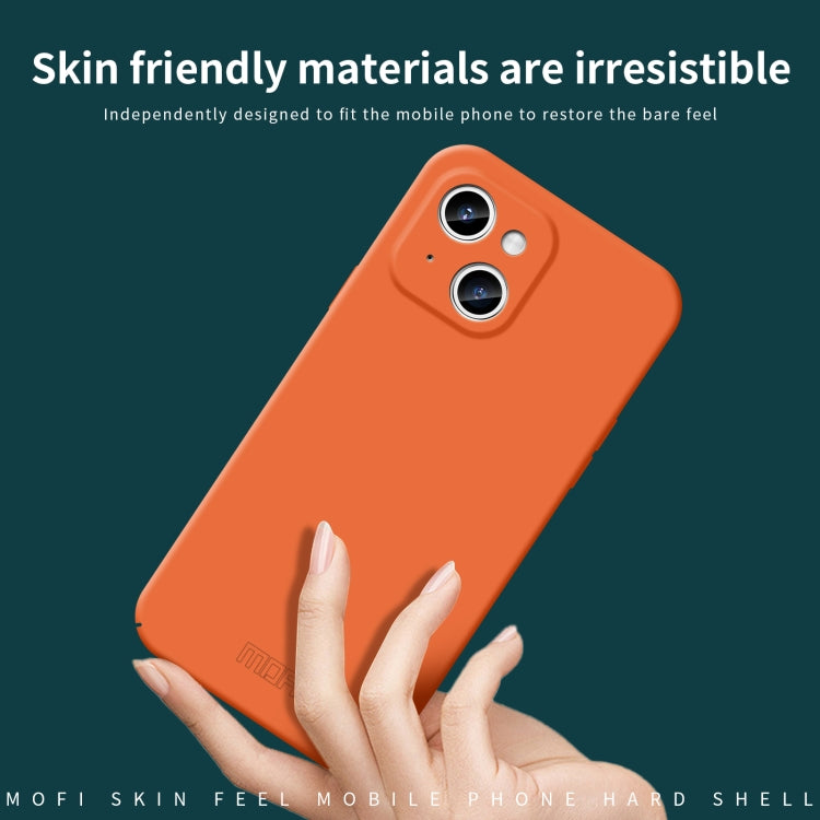 Para iPhone 15 Mofi Qin Series Skin Feel Funda de Silicona con Todo Incluido para Teléfono (Beige) - MOVILSTORE